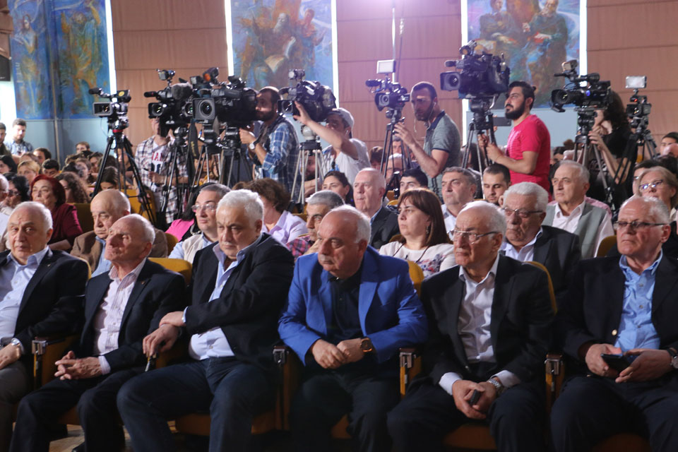 "რესპუბლიკის 100 წელი - დამოუკიდებლობიდან თავისუფლებისაკენ" - საქართველოს პრეზიდენტის შეხვედრა სტუ-ს სტუდენტებსა და პროფესორ-მასწავლებლებთან