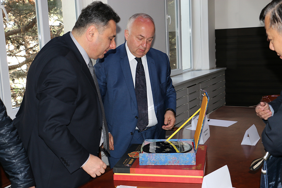 თანამშრომლობის მემორანდუმი სტუ-სა და ჩინეთის სოციალურ მეცნიერებათა აკადემიას შორის